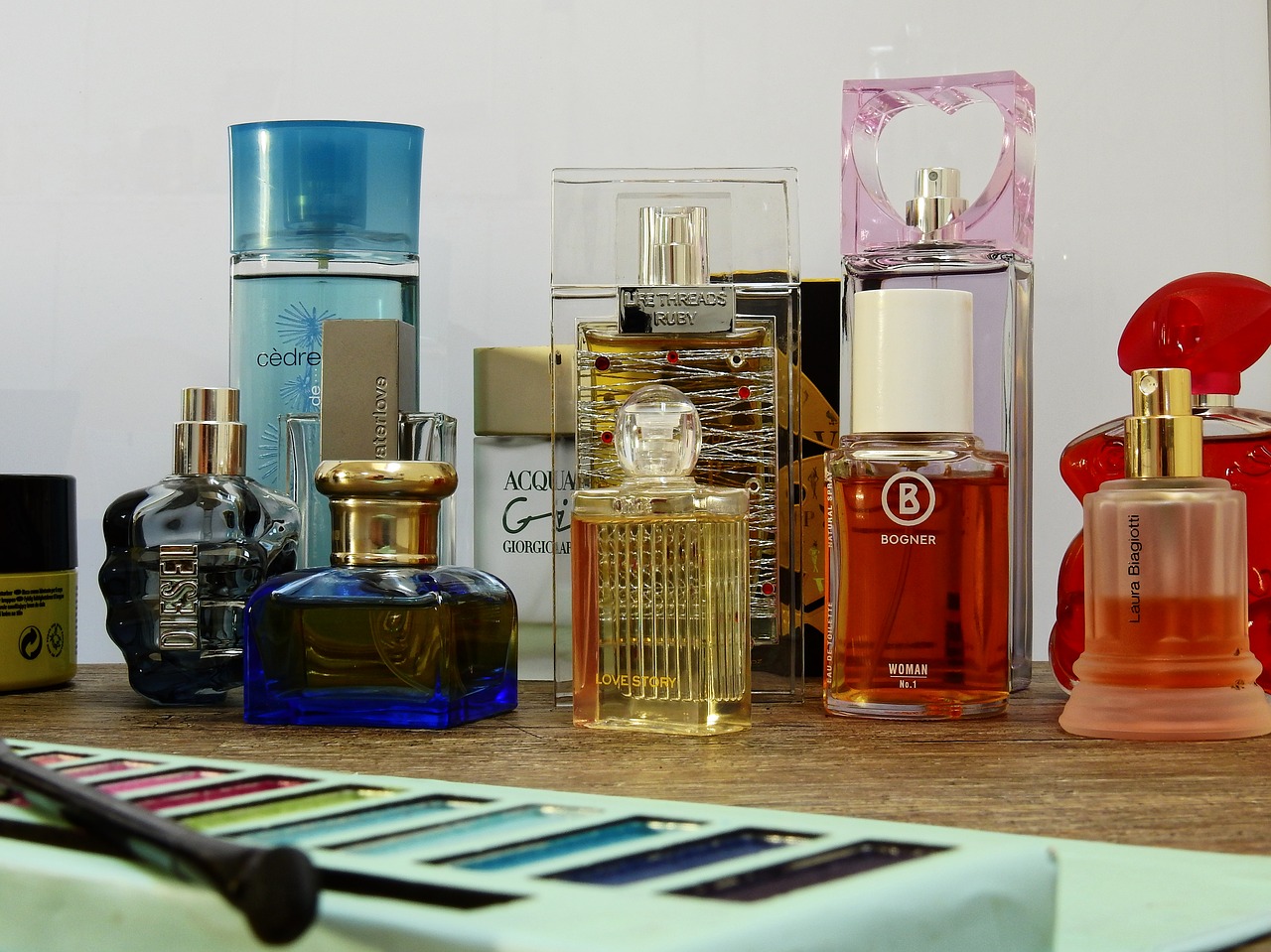 Perfumy gdzie najtaniej? Jak kupić tanie perfumy? Która perfumeria internetowa najlepsza